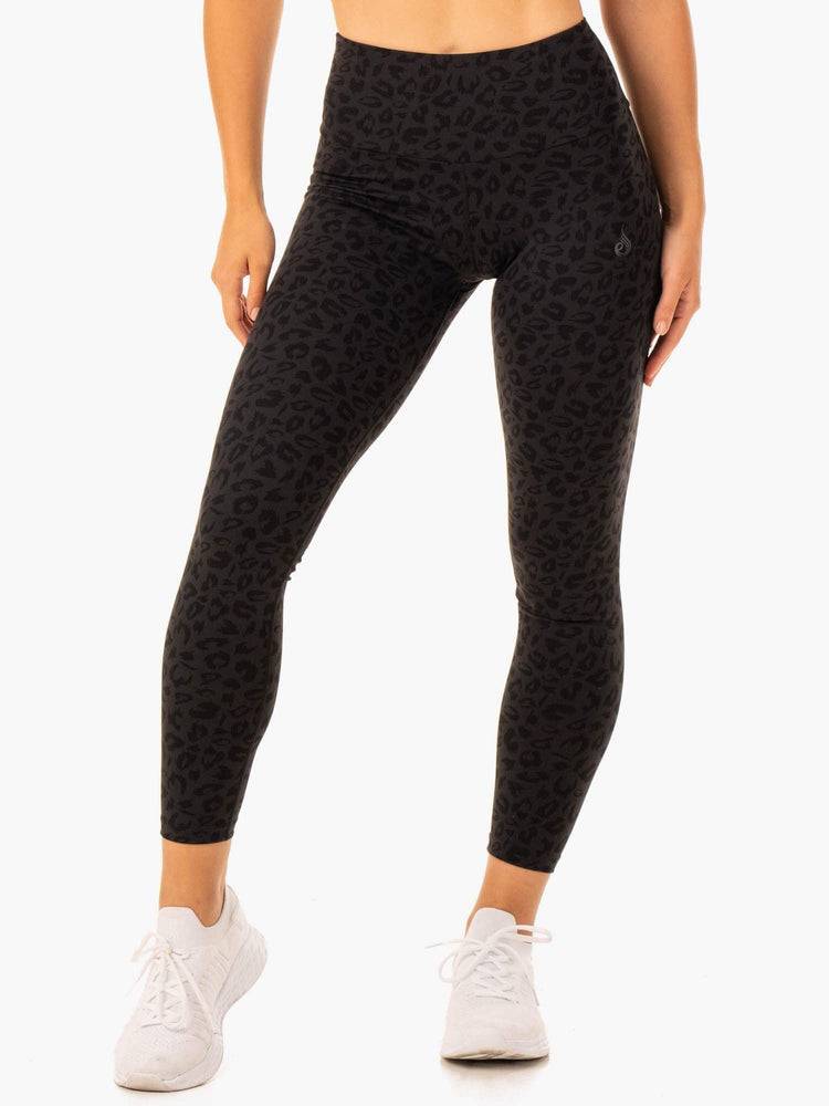 Women's Ryderwear Women Leggings Adapt High Waisted Scrunch Leggings Black Leopard | NZ1846EX