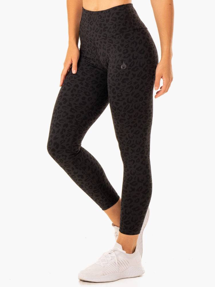 Women's Ryderwear Women Leggings Adapt High Waisted Scrunch Leggings Black Leopard | NZ1846EX