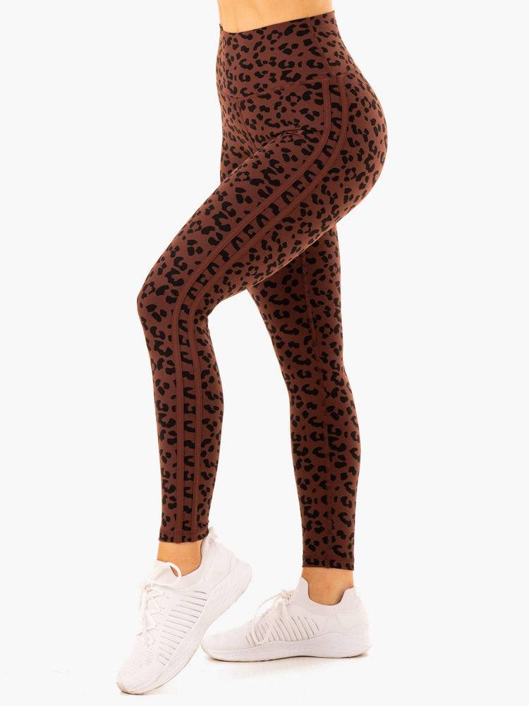 Women's Ryderwear Women Leggings Evolution High Waisted Scrunch Leggings Chocolate Leopard | NZ1906AP