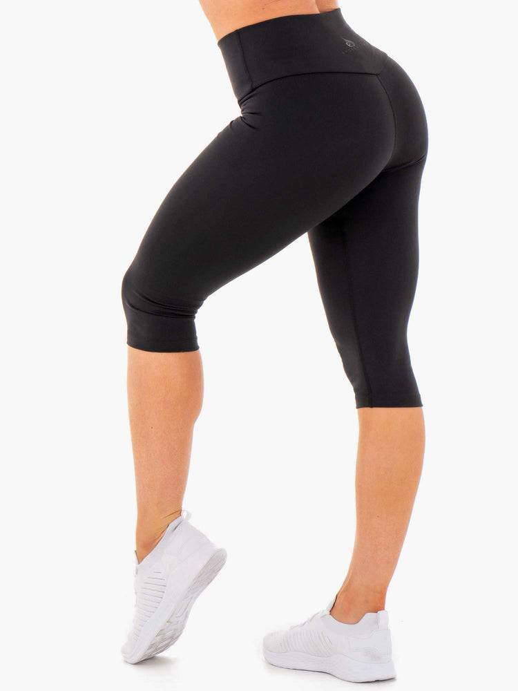 Women's Ryderwear Women Leggings Motion High Waisted Capri Leggings Black | NZ1886JJ