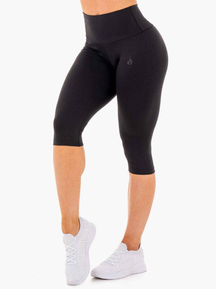 Women\'s Ryderwear Women Leggings Motion High Waisted Capri Leggings Black | NZ1886JJ