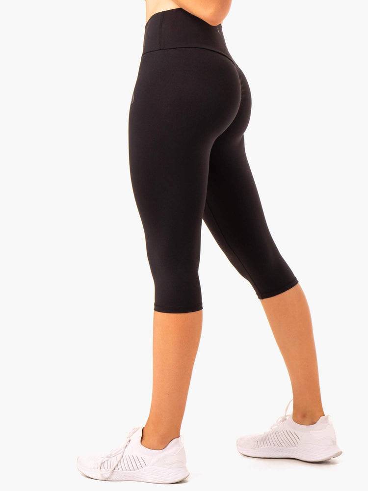 Women's Ryderwear Women Leggings Reset High Waisted Scrunch Capri Leggings Black | NZ1840VD