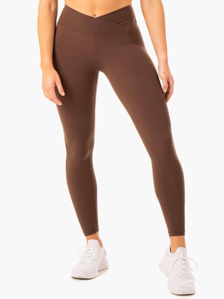 Women's Ryderwear Women Leggings Serene Cross Over Scrunch Leggings Chocolate | NZ1792QZ