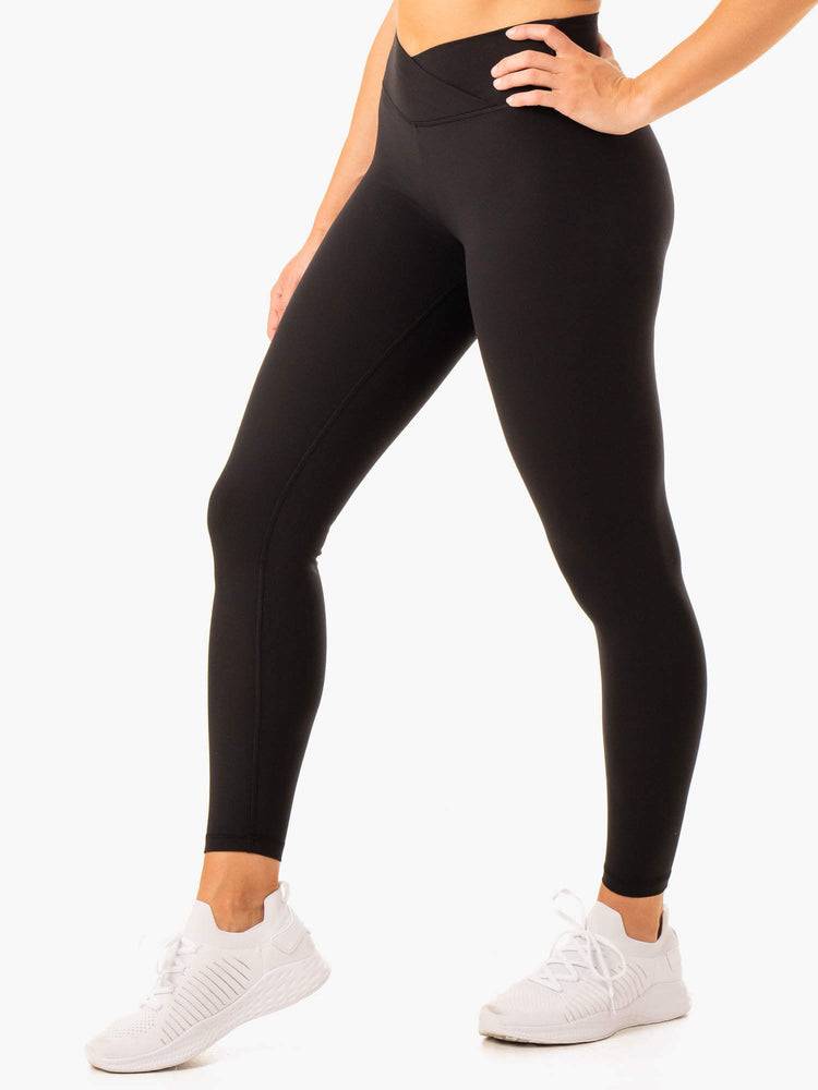 Women's Ryderwear Women Leggings Serene Cross Over Scrunch Leggings Black | NZ1814VD