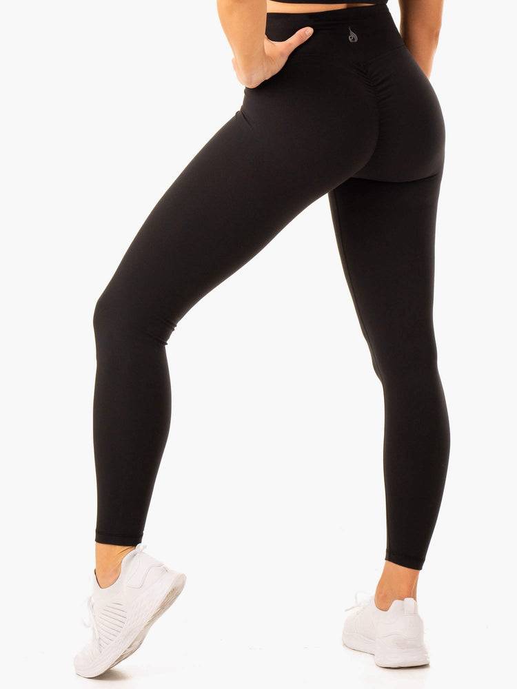 Women\'s Ryderwear Women Leggings Serene Cross Over Scrunch Leggings Black | NZ1814VD