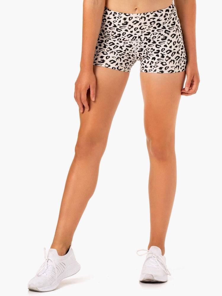 Women\'s Ryderwear Women Shorts Adapt High Waisted Scrunch Shorts Ivory Leopard | NZ1939KI