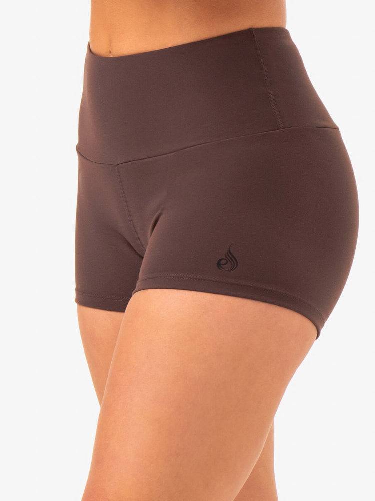 Women's Ryderwear Women Shorts Adapt High Waisted Scrunch Shorts Chocolate | NZ2004TV