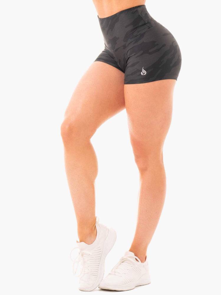 Women\'s Ryderwear Women Shorts Camo High Waisted Shorts Black Camo | NZ2211RW