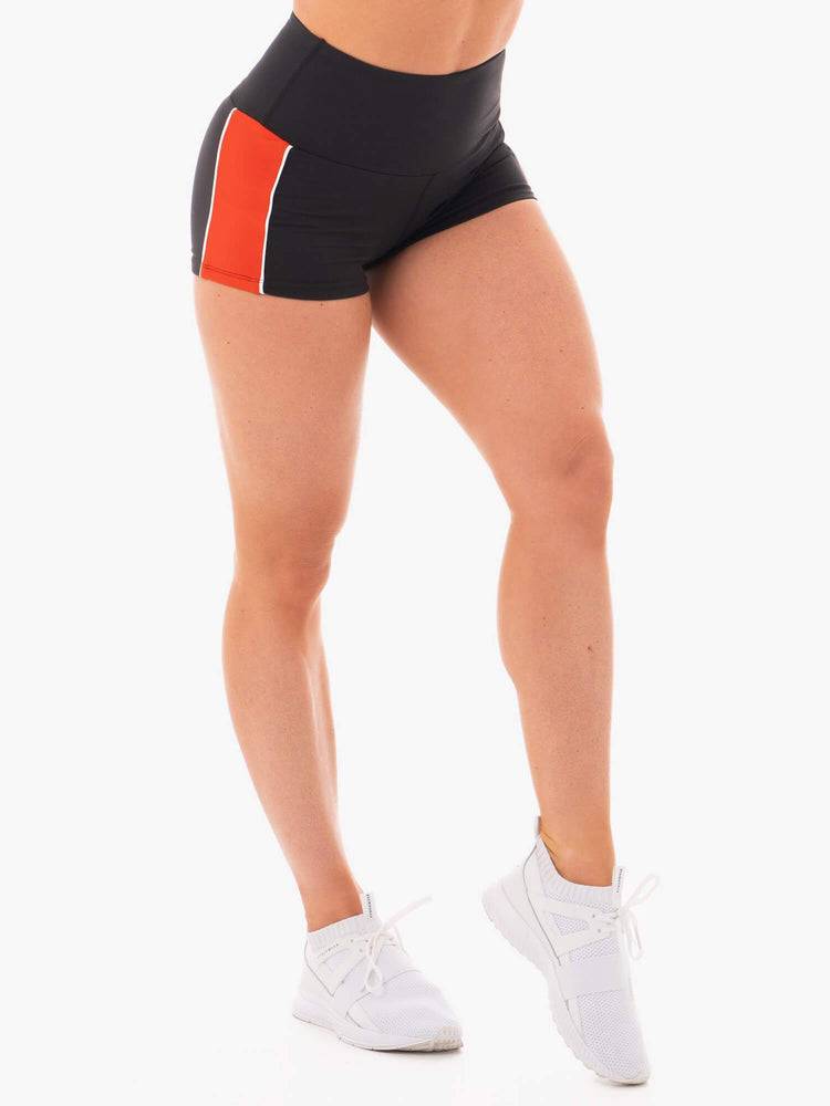 Women's Ryderwear Women Shorts Courtside Scrunch Bum Shorts Black | NZ1931PQ