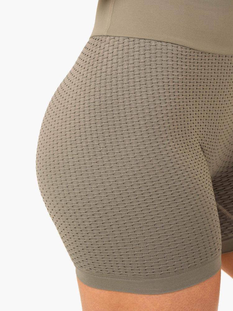 Women's Ryderwear Women Shorts Honeycomb Scrunch Seamless Shorts Khaki | NZ2094JJ