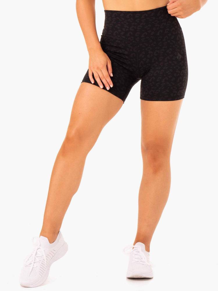 Women's Ryderwear Women Shorts Hybrid Mid Length Shorts Black Leopard | NZ2031YU