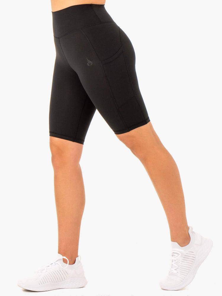 Women's Ryderwear Women Shorts Reset High Waisted Pocket Bike Shorts Black | NZ2144GL