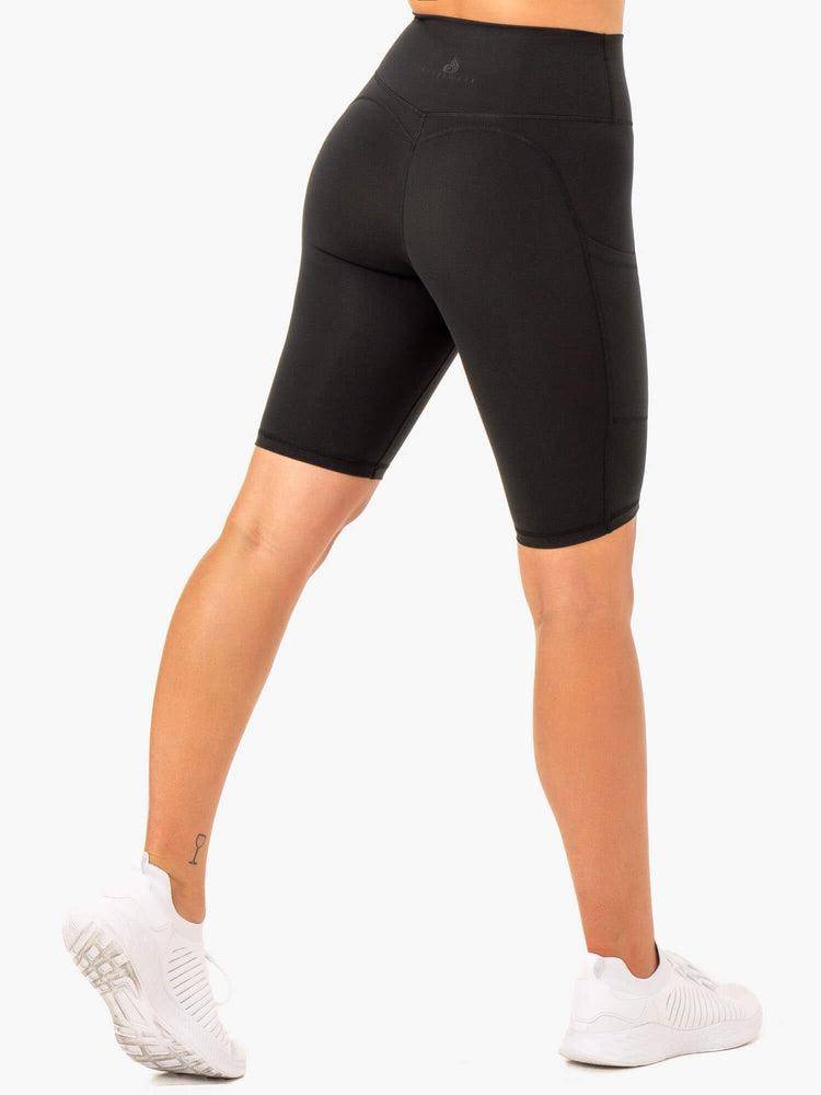 Women\'s Ryderwear Women Shorts Reset High Waisted Pocket Bike Shorts Black | NZ2144GL