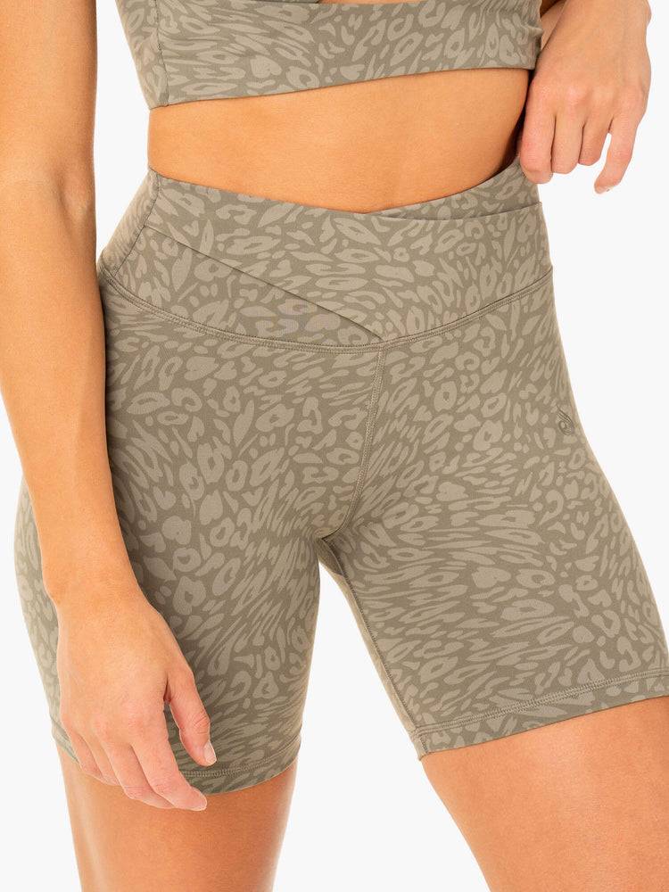 Women's Ryderwear Women Shorts Rotation High Waisted Scrunch Shorts Khaki Leopard | NZ1982OR