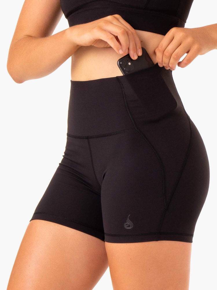 Women's Ryderwear Women Shorts Sola High Waisted Shorts Black | NZ2003RW