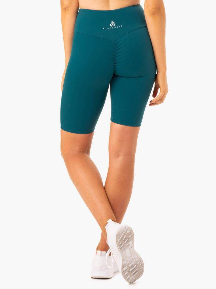 Women's Ryderwear Women Shorts Staples Scrunch Bum Bike Shorts Emerald | NZ2124XF