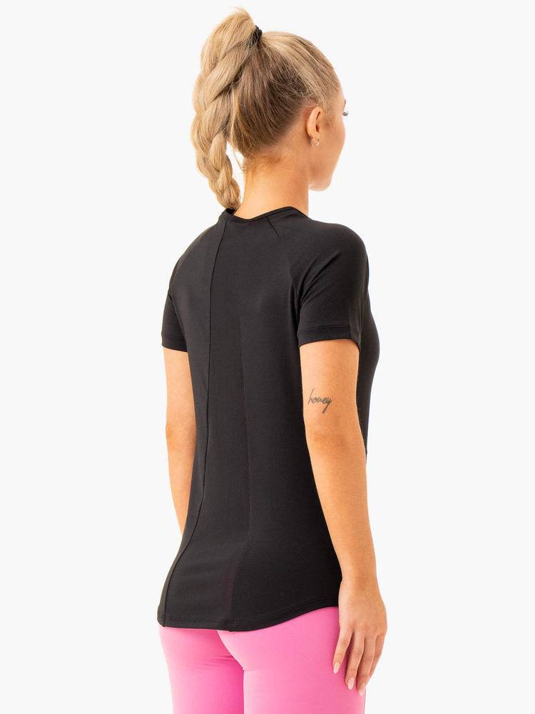 Women's Ryderwear Women T Shirts Level Up Training T Shirts Black | NZ2785FM