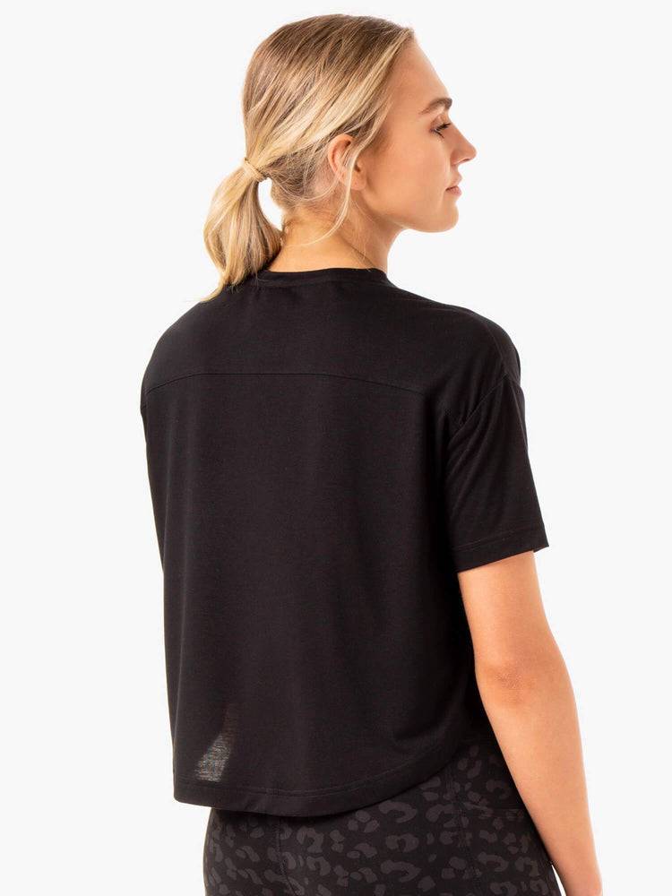 Women's Ryderwear Women T Shirts Ultra Scoop T Shirts Black | NZ2724RW