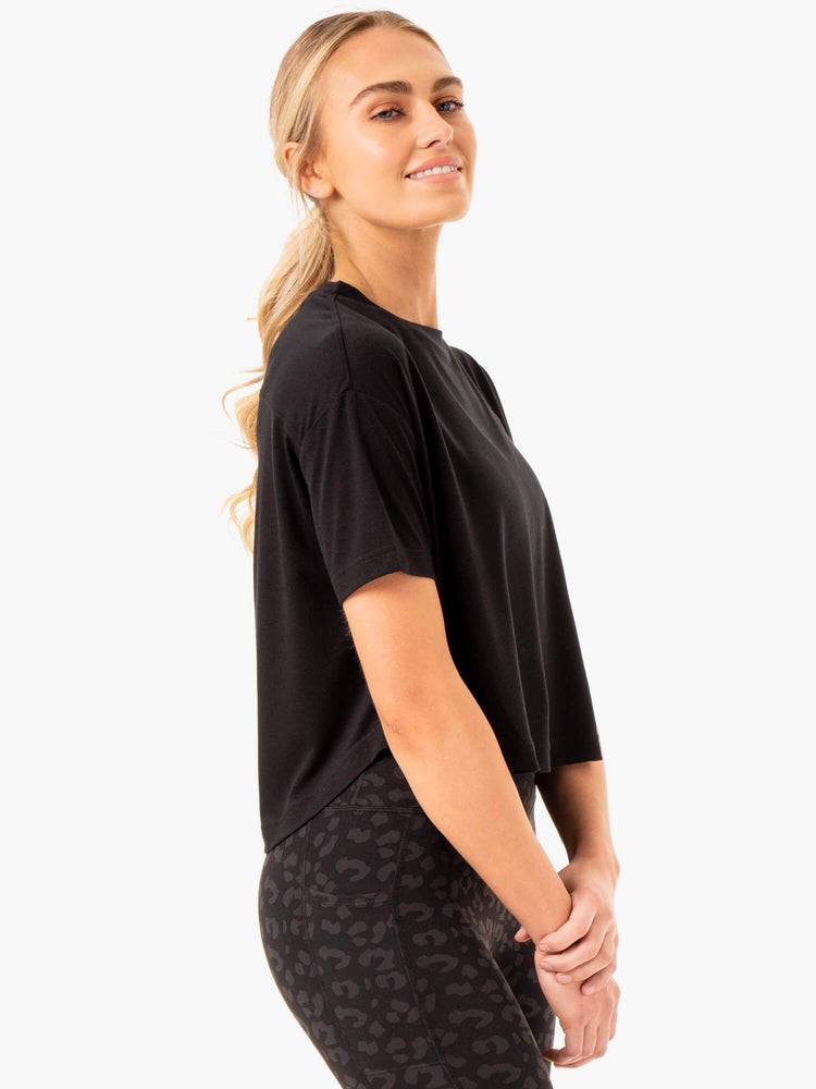 Women's Ryderwear Women T Shirts Ultra Scoop T Shirts Black | NZ2724RW