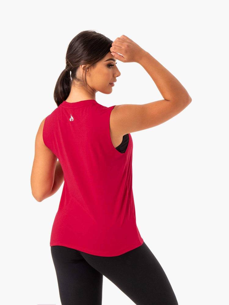 Women's Ryderwear Women Tanks Base Regular Cut Tanks Cherry Red | NZ2971CE