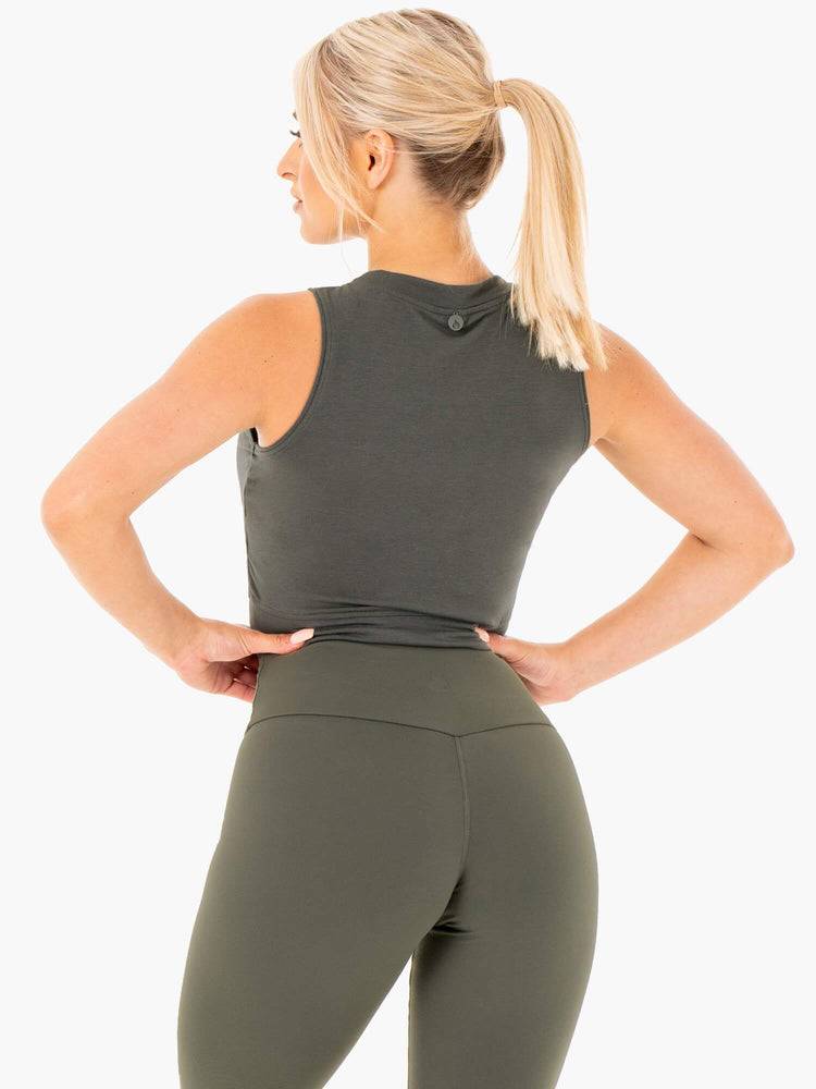 Women's Ryderwear Women Tanks Motion Crop Top Tanks Khaki | NZ2954DN