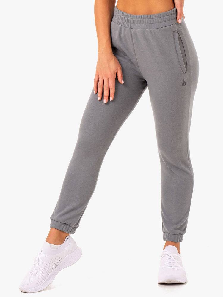 Women\'s Ryderwear Women Track Pants Adapt Track Pants Grey | NZ3043XF